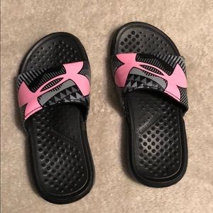 Under Armour youth girls slip ons